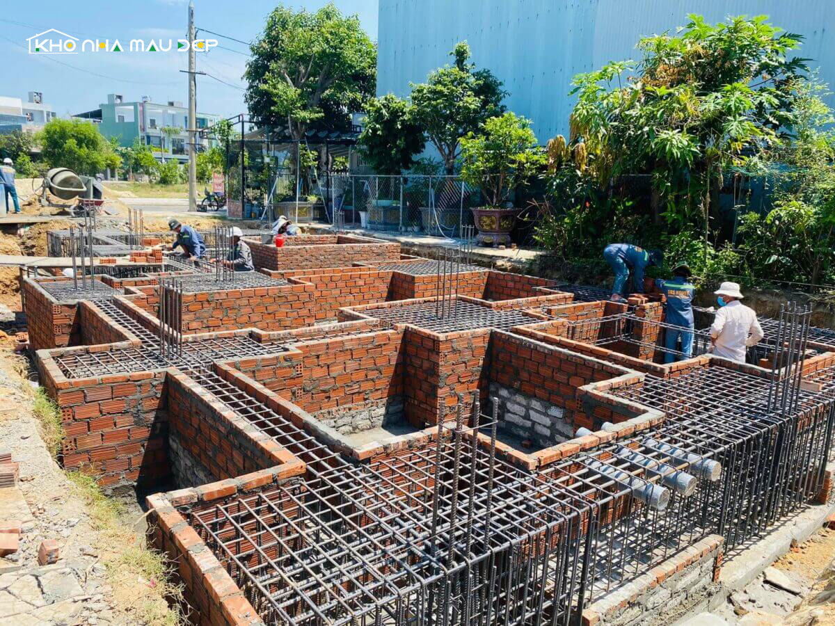 Móng nhà cấp 4 đóng vai trò quan trọng trong việc đảm bảo sự an toàn cho cả ngôi nhà