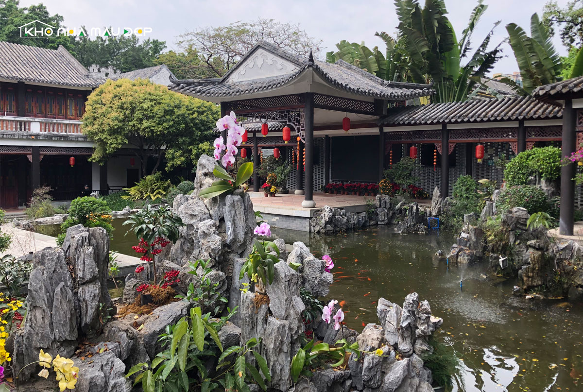 Sân vườn nhỏ trước nhà cấp 4 thiết kế theo phong cách Trung Quốc mang vẻ đẹp hùng vĩ